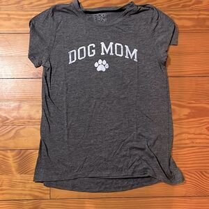 Graphic Tee “Dog Mom”